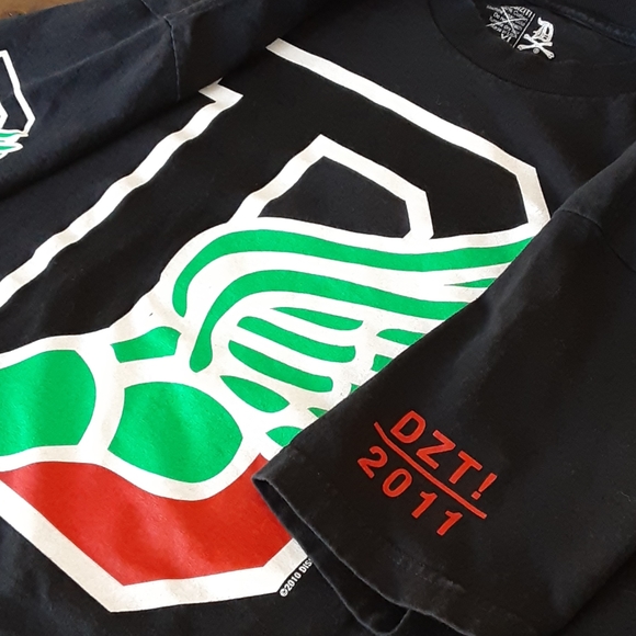 Dissizit Tshirt - Picture 4 of 6